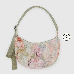 Baggu Collina Strada Medium Nylon Crescent Bag Chrysanthemum